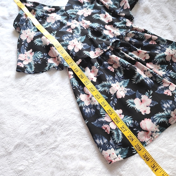 One Clothing Dark blue navy pink flowery chiffon short jumpsuit rompers Size S - Picture 4 of 8